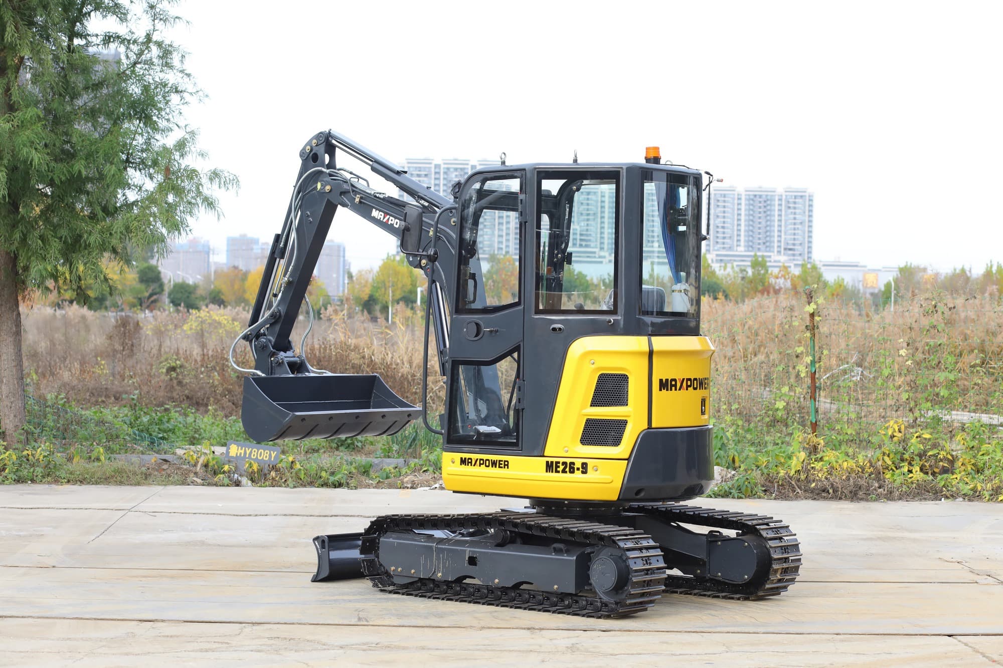 Mini Excavators for Landscaping Projects: Modern Garden and Site Work