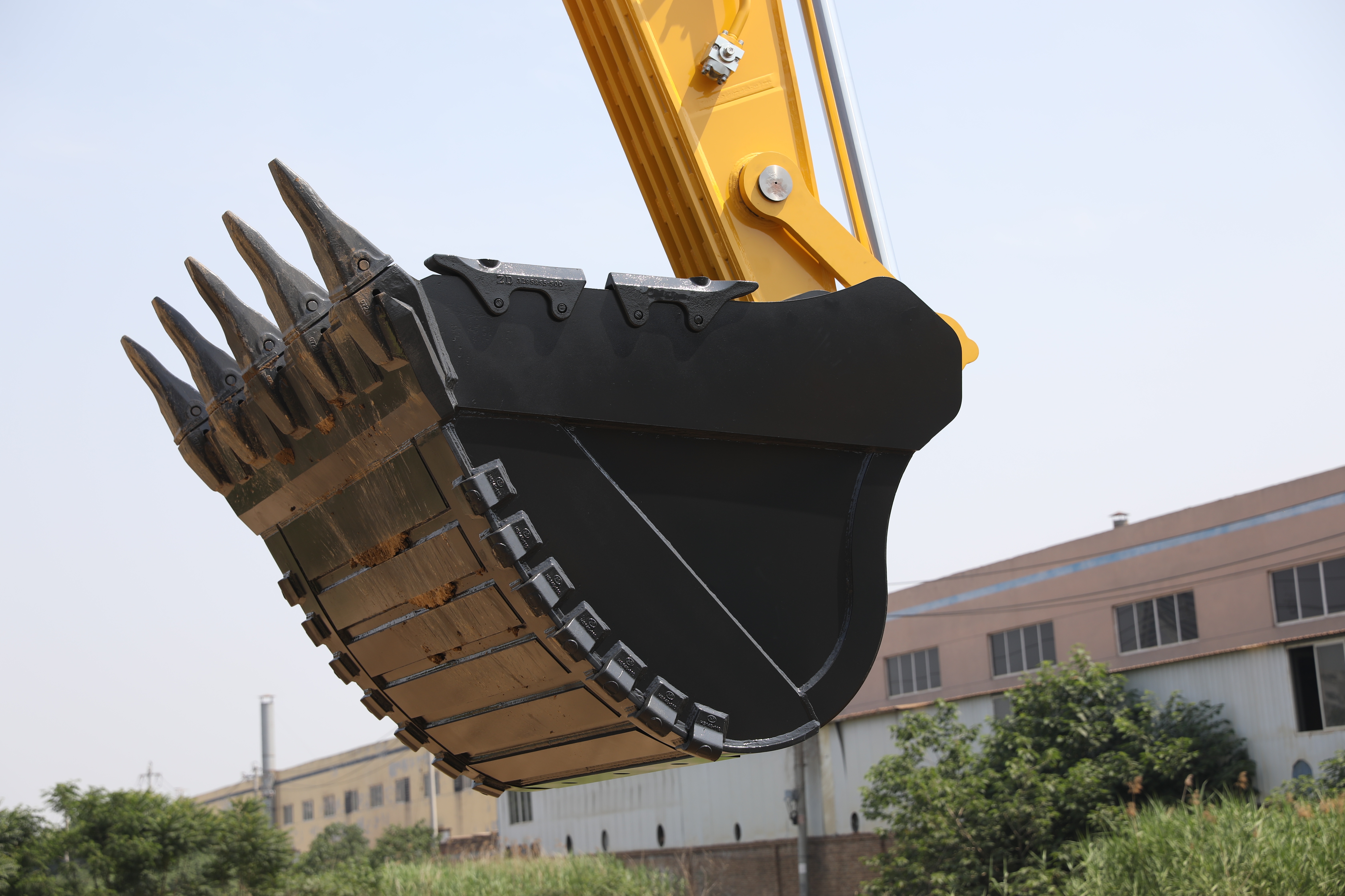 Excavator for Pipeline Installation Guide